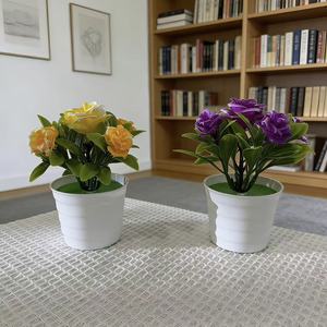 Plantes artificielles en pot de roses, 5 pièces, pot en plastique ondulé, décoration de bureau, style bonsaï, plante d'intérieur - Product Image 3