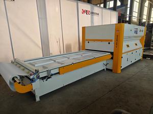 Presse à membrane sous vide multifonctionnelle pour film <span class=keywords><strong>PVC</strong></span>, utilisée pour le revêtement et le laminage des portes d'armoires, dotée de composants PLC automatiques - Product Image 1