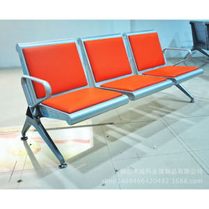 เก้าอี้พักคอยวูล์ฟแฮมป์ตัน รุ่น M03 สีเขียว พร้อมราวจับ สำหรับใช้ในสนามบิน สถานีรถไฟ และโรงพยาบาล - Product Image 4