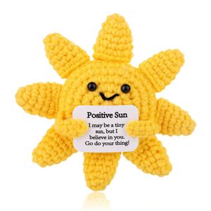 Poupée étoile positive tricotée à la main avec carte de messages positifs, cadeau de soutien émotionnel, poupée étoile au crochet pour cadeaux d'anniversaire et décoration intérieure - Product Image 4