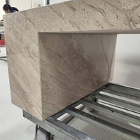 Moderner Nordischer Luxus Farbiger Beige Marmor Sockel Couchtisch Maßgefertigter Naturstein Dekorativer Möbelstück Quadratischer Wohnzimmertisch