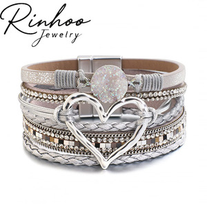 Bracelet en cuir PU large multirangs style bohème avec tresses, <span class=keywords><strong>grand</strong></span> cœur creux doré, pierres brutes et cristaux colorés - Product Image 1