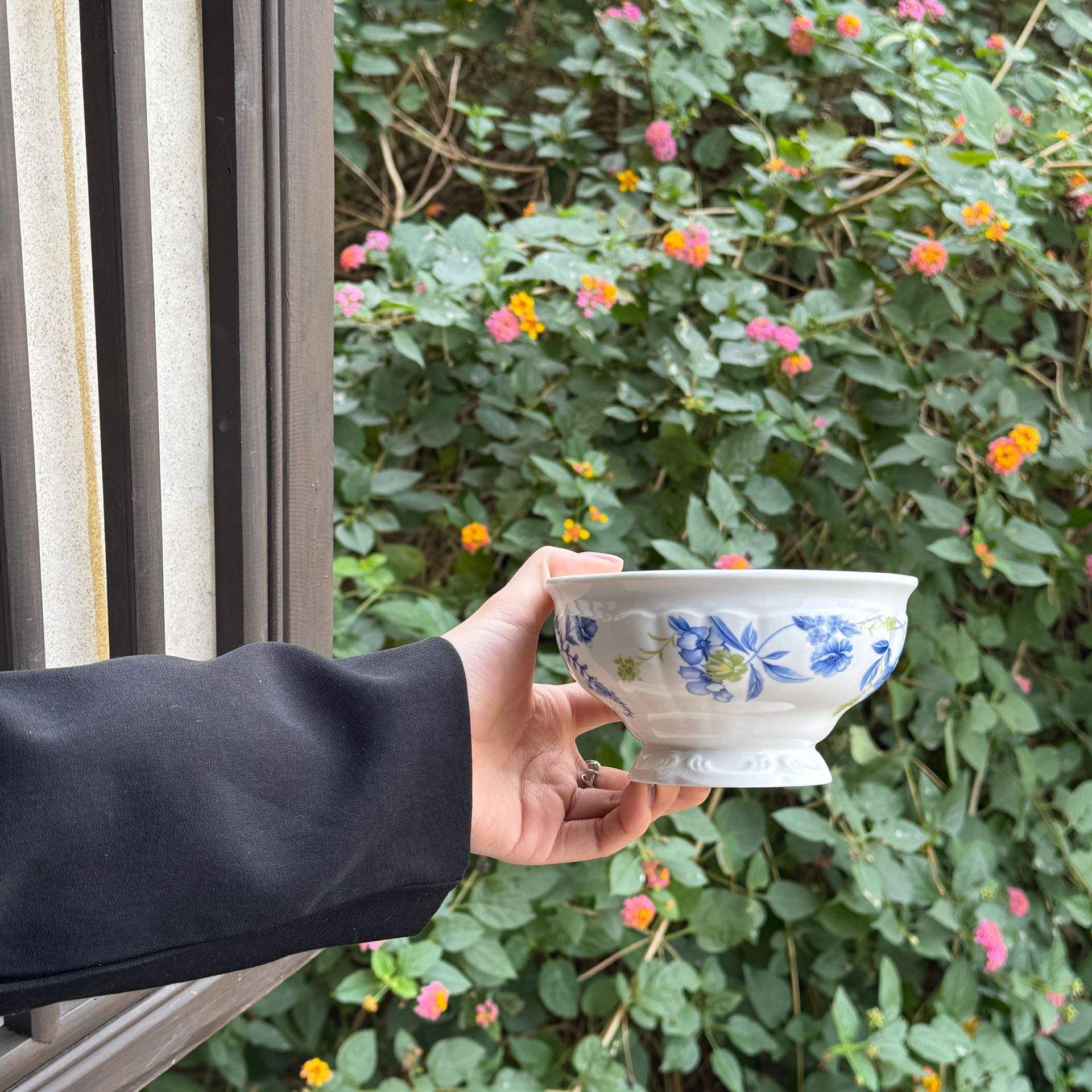 Secret Garden. Blue high-footed small bowl