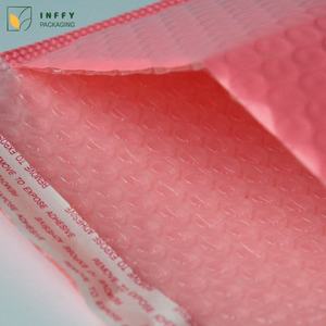 Customized Matte Honeycomb Cardboard Padded Bubble Mailer <b>Packaging</b> <b>Bags</b> T-Shirt <b>Bag</b> for Clothing - Product Image 4
