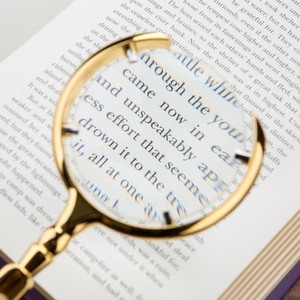Handheld 8x Magnifying Glass 90 Mm Lens Gold Crescent Shape For Map Reading Jewelry Appraisal - Product Image 2