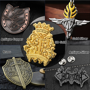 Broches personnalisées d'usine, bicolores or et argent plaqué, gaufrage 3D en relief profond, design aigle ailé et épée, en alliage de zinc - Product Image 5