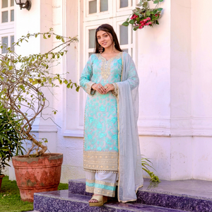 Ensemble 2 pièces en soie extensible vert menthe brodé pour femme : haut long, pantalon palazzo et dupatta – Tenue festive Salwar Kameez - Product Image 1