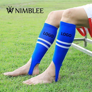 थोक ओएम डिजाइन लोगो उच्च गुणवत्ता प्रदर्शन धारीदार घुटने के उच्च नरम गेंद मोजे युवा पुरुष खेल खेल रहे हैं - Product Image 1