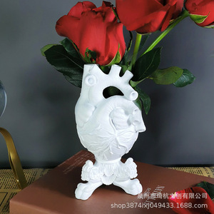 Heart <b>Vase</b> Resin Craft European Retro Style Decor Valentine'S Day Gift - Product Image 1
