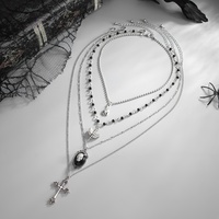 Ensemble de colliers pendentifs gothiques superposés avec crâne, portrait, moustache et croix pour femmes, style punk, accessoires de bijoux pour le cou empilables pour Halloween