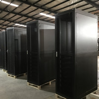 Baie de serveur 19U robuste en acier épaissi avec porte verrouillable et panneaux ventilés