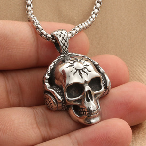 Colgante de Calavera de Acero Inoxidable con Audífonos, Collar Punk Retro para Hombre, Joyería de Moda, Cadena de 3.0*60cm Incluida - Product Image 3