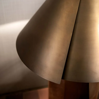 Lampe de table LED sculpturale géométrique en albâtre italien, élégante et luxueuse, en laiton, pour hôtel, villa, maison, luminaire décoratif