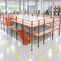 Système de rayonnage à longue portée pour mezzanines en structure acier, idéal pour les ateliers industriels