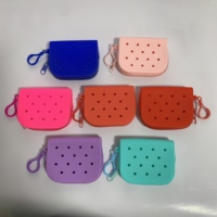 Dompet koin silikon mini berlubang warna-warni dengan gantungan kunci untuk koin, earbud, dan aksesoris kecil lainnya