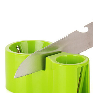 Multifunctional Double-head Vegetable Shredders Grater Spiral Cutter with Knife Sharpener for Sliced Carrot Cucumber - Product Image 5