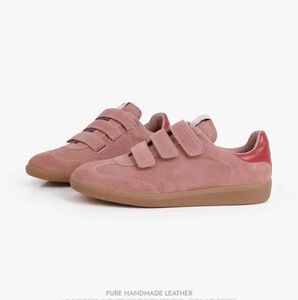 Zapatillas Casuales Agan Modelo Clásico con Suela de Goma, Estilo 2026, en Plateado Brillante con Detalles en Espejo y Velcro, para Mujer - Product Image 2