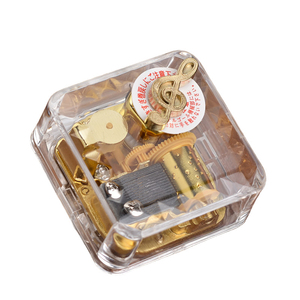 Caja de Música Cuadrada con Notas Doradas, Caja de Música de Acrílico, Regalo Artesanal, Decoración para Muebles, Regalo de Cumpleaños - Product Image 6