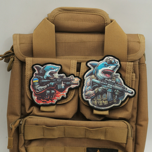 Cơ Bắp Mạnh Mẽ Cá Mập Động Vật Với Súng Chiến Thuật Ukraine Cá Mập Động Vật In Ấn Thủ Công Vá Cho Người Đàn Ông Của Ngoài Trời Áo Khoác Ba Lô Tự Làm - Product Image 4