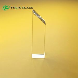 Prisma Pentagonal FELIX con Borde Biselado BK7, Pintura Negra para Huellas Dactilares - Product Image 3