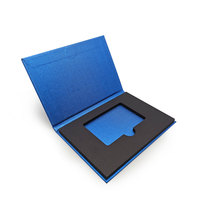 Maßgeschneiderte Luxus-Geschenkkarten-Verpackungsbox mit Goldprägung für Kreditkarten