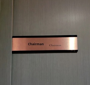 Nouvelle plaque de <span class=keywords><strong>nom</strong></span> d'entreprise personnalisée Dsymbol Lasercrafting 2024 / Étiquette nominative PERSONNALISÉE. Choisissez parmi une variété de couleurs et de polices d'écriture - Product Image 5
