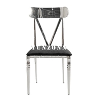 Nouvelle chaise blanche d'hôtel de mariage de coussin de conception avec le dos en forme de V d'acier inoxydable d'or