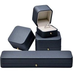 Caja de regalo para colgante de collar de cuero premium, caja de joyería con interior de terciopelo, personalizable según las necesidades. - Product Image 6