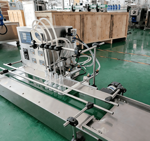 Máquina de Llenado Semiautomática de 4 Cabezales para Botellas de Plástico y Vidrio, Apta para Agua, Leche, Jugos, Bebidas y Cosméticos - Product Image 2