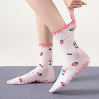 Chaussettes de yoga antidérapantes à volants avec logo jacquard personnalisé, chaussettes de Pilates avec grip en PVC, faible MOQ