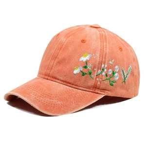 Cappellino da Baseball Morbido con Design Floreale e Elementi come Margherite, Traspirante, Ideale per Camionisti - Product Image 6