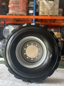 ยางอุตสาหกรรม OEM 445/65D22.5 ไบแอส บรรจุโฟม PU ป้องกันการรั่วซึม ไม่ต้องบำรุงรักษา 18PR สำหรับรถยก Haulotte รุ่น HA32PX HA100RTJ HA41PX H43TPX - Product Image 1