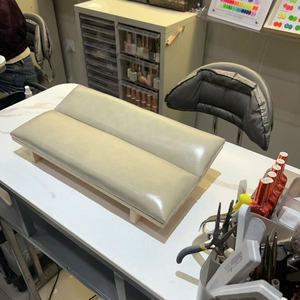 Repose-mains de salon de manucure haut de gamme Confort ultime pour une expérience de manucure luxueuse - Product Image 6