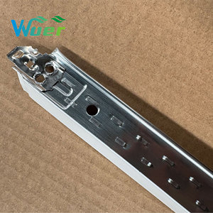 Composants <span class=keywords><strong>de</strong></span> cadre <span class=keywords><strong>de</strong></span> plafond suspendu en acier galvanisé léger et moderne, profilés en T et traverses transversales, 3600 mm, vente en ligne, directement <span class=keywords><strong>de</strong></span> l'usine - Product Image 3