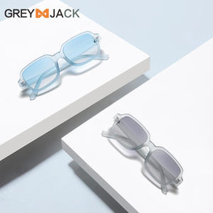 Gafas de Sol Greyjack Unisex, Montura TR90, Lentes con Degradado Azul, Protección UV400, Tipo 3 - Product Image 3