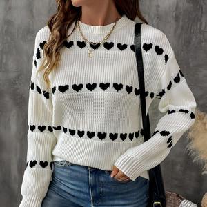 Pullover da donna a girocollo Euro-americano lavorato a maglia con motivo a cuore rosso nero - Product Image 3