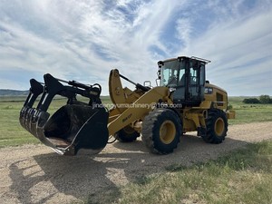 Se Vende una Cargadora CAT 926M Usada de CATERPILLAR con una Cucharón Grande y Cumple con las Normas SAE e ISO para la Construcción - Product Image 4