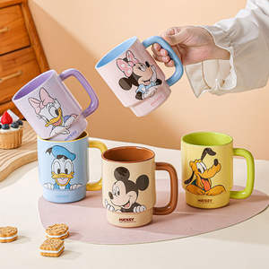 <span class=keywords><strong>Taza</strong></span> de Cerámica Pintada a Mano de Mickey Mouse y <span class=keywords><strong>Pato</strong></span> <span class=keywords><strong>Donald</strong></span>, Juego de Cuatro Tazas Familiares, Apta para Lavavajillas, para Navidad - Product Image 3