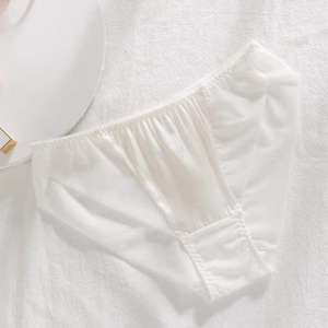 Lussuoso elegante biancheria intima da <span class=keywords><strong>donna</strong></span> in seta di gelso stile Sexy <span class=keywords><strong>slip</strong></span> traslucido con Logo in vita mutandine in raso di seta satinato - Product Image 6