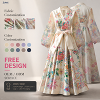 Robe longue plissée taille haute à manches longues et col en V avec nœud à la taille, en satin de polyester et élasthanne, blanche, grande taille pour femme