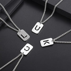 Collar de diseño simple con colgante rectangular, pulido y cepillado, personalizado con 26 letras del alfabeto, colgante hueco de acero inoxidable. - Product Image 6