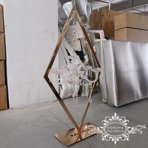 Pièce maîtresse <span class=keywords><strong>de</strong></span> mariage en forme <span class=keywords><strong>de</strong></span> <span class=keywords><strong>diamant</strong></span> Décoration <span class=keywords><strong>de</strong></span> table en fer avec crochet - Product Image 1