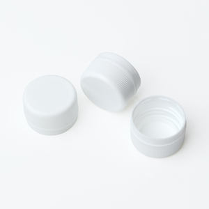 Échantillon <span class=keywords><strong>gratuit</strong></span> de bouchon de bouteille en plastique PP 28 mm 30 mm 38 mm pour boissons sportives personnalisées - Product Image 3