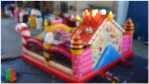 Nadmuchiwany videur o wysokiej odpornosci na festyny i parki - Product Image 3