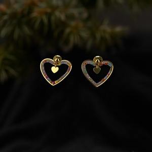 Pendientes de Corazón en Acero Inoxidable 316L con Baño de Oro PVD, Joyería de Moda Sostenible y Resistente - Product Image 3