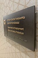 Letrero Comercial para Puerta con Braille ADA, Venta Directa de Fábrica, para Hospitales, Centros Comerciales, Escuelas y Hoteles
