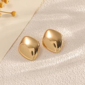 Collar de Hombre de Dos Piezas, Estilo Europeo y Americano, Diseño Brillante en Forma de Rombo, Personalizado, Simple, Tridimensional, para Aniversario - Product Image 4