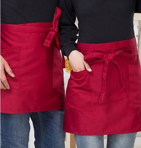 Delantal de camarero/a personalizado de algodón y poliéster negro con 3 o 2 bolsillos, corto, para cocina, cafetería o bar. - Product Image 3
