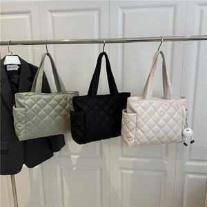 กระเป๋าสะพายไหล่แบบถือของผู้หญิงทำจากผ้าฝ้ายเรียบง่ายสำหรับช้อปปิ้งเสื้อผ้า2025ความจุมาก - Product Image 2