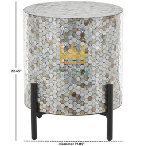 Mesa de acento abstracto con incrustaciones hechas a mano de concha de nácar con patas negras Mesa auxiliar de mosaico de lujo - Product Image 2